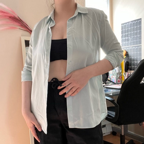 mint coloured Uniqlo button down - Picture 3 of 4